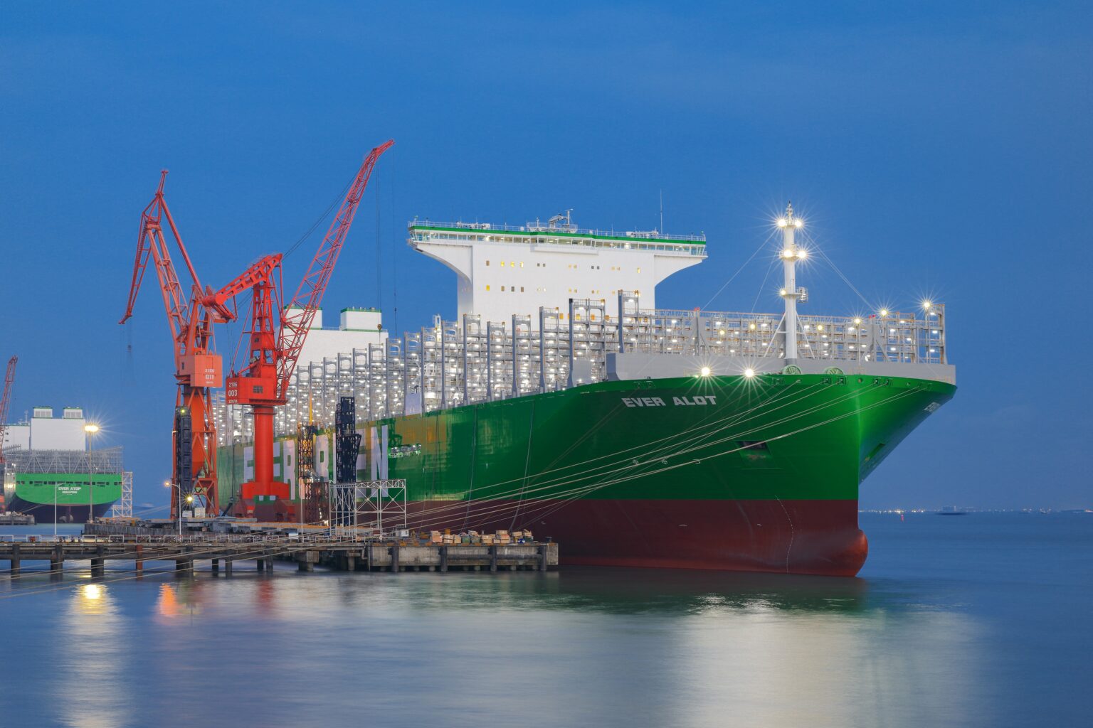 长荣海运决定斥资50亿美元购买24艘甲醇燃料集装箱船