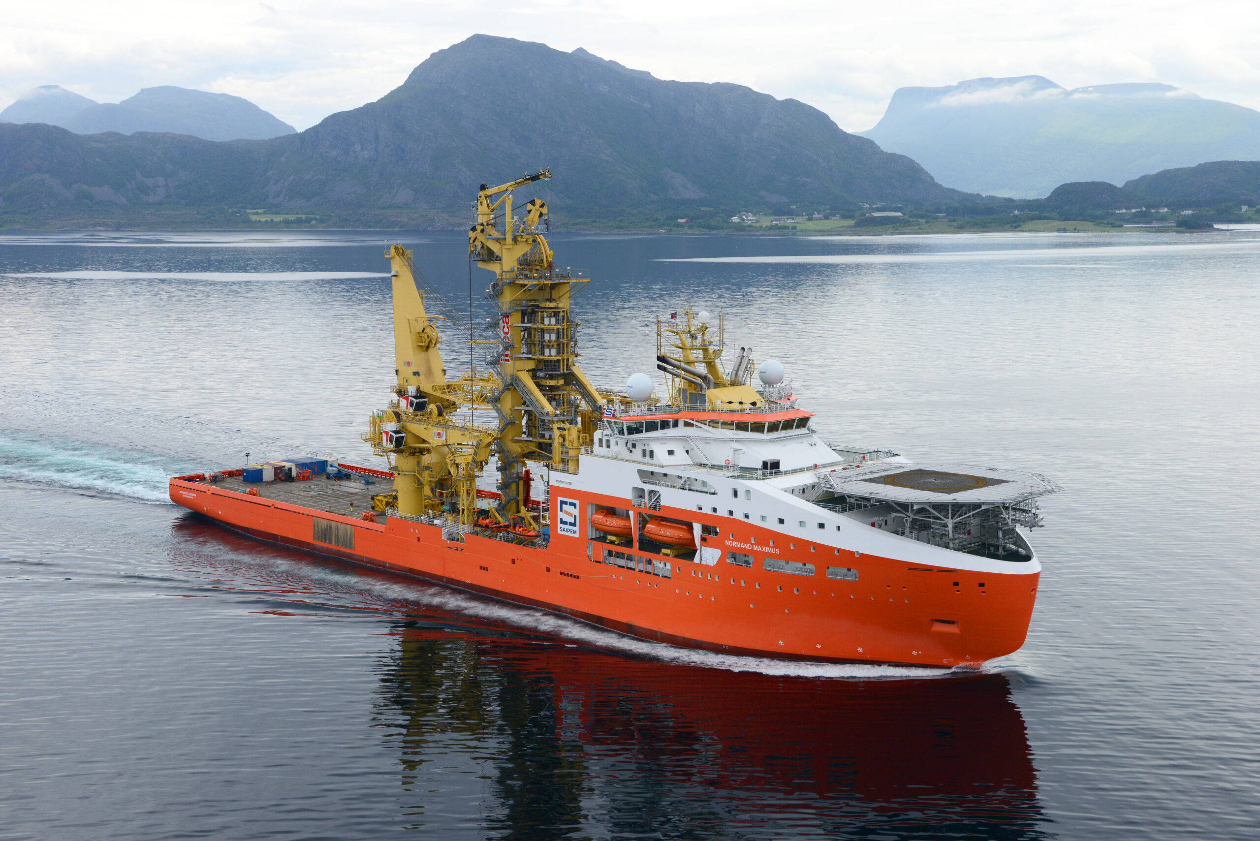 挪威船东Solstad旗下船舶在未来长期合同履行前赢得续签合同